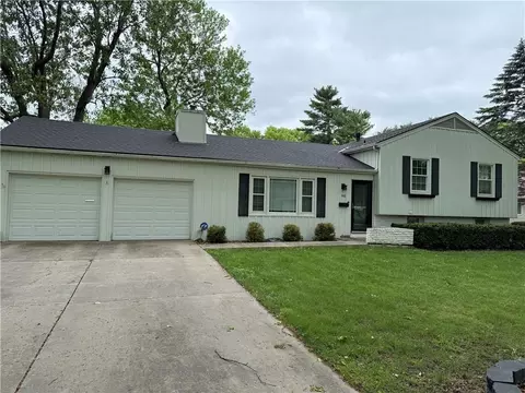 306 W 114th St, Kansas City, MO 64114
