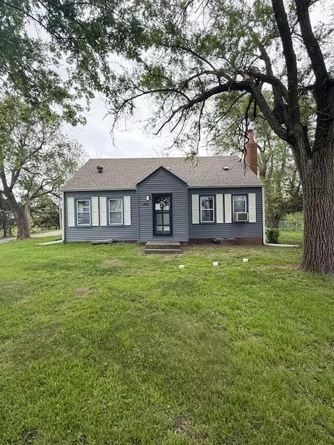 9845 State Route C Hwy, Savannah, MO 64485