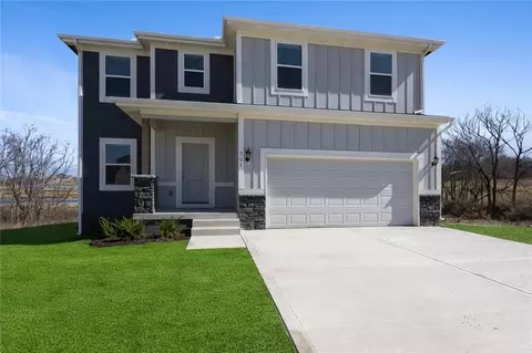 Exterior - 613 Foxglove Ln, Raymore, MO 64083 photo 2 of 2