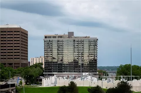 600 E Admiral Blvd #604, Kansas City, MO 64106