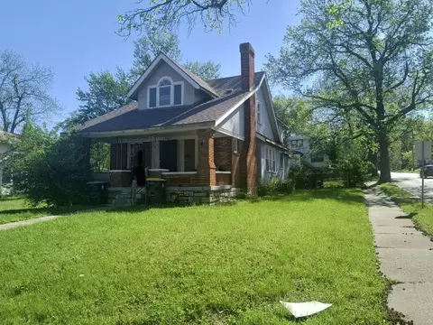 5247 Brookwood Ave, Kansas City, MO 64130