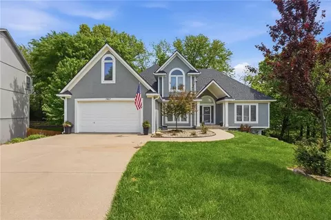 7807 NW Dalton Ct, Kansas City, MO 64151