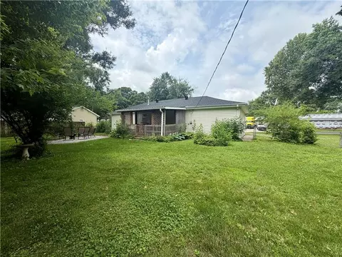 Exterior - 205 Hostetter St, Buckner, MO 64016 photo 6 of 11