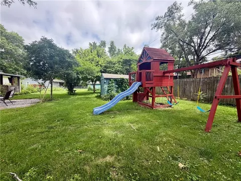 Exterior - 205 Hostetter St, Buckner, MO 64016 photo 8 of 11