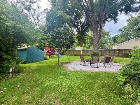 Exterior - 205 Hostetter St, Buckner, MO 64016 photo 4 of 11