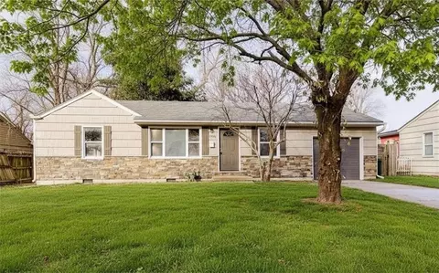 5908 E 101st St, Kansas City, MO 64134