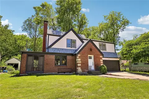 415 E 75th St, Kansas City, MO 64131