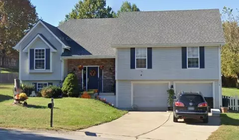 19415 E 13th St, Independence, MO 64056