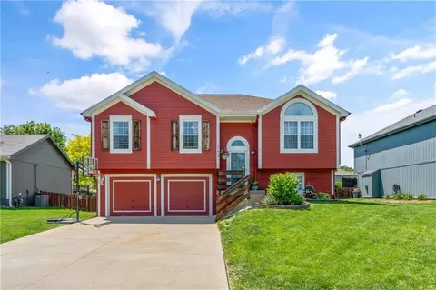 11424 N Ditzler Ave, Kansas City, MO 64157