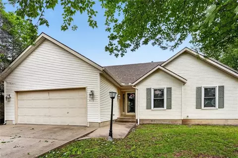417 N Cherry St, Gardner, KS 66030