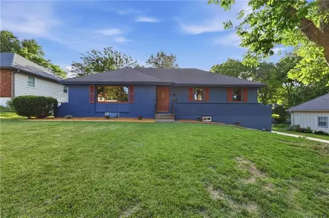 6518 Sterling Ave, Raytown, MO 64133