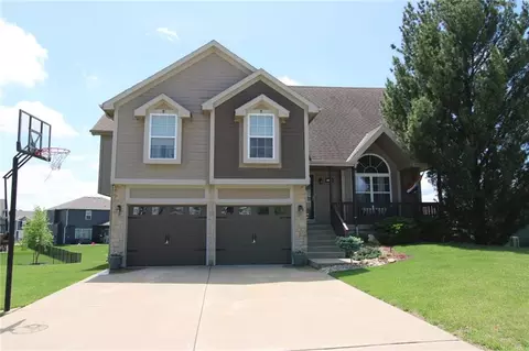 4711 NE 103rd Ter, Kansas City, MO 64156
