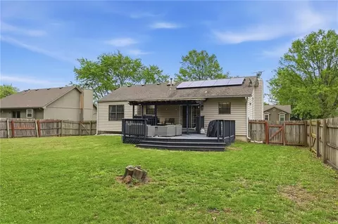 Exterior - 312 SE Onyx Dr, Lees Summit, MO 64063 photo 8 of 8