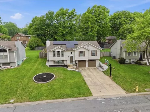 View/Area - 312 SE Onyx Dr, Lees Summit, MO 64063 photo 1 of 3