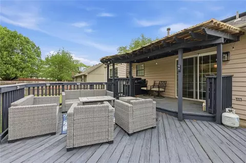 Exterior - 312 SE Onyx Dr, Lees Summit, MO 64063 photo 6 of 8
