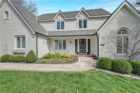 12321 Fairway Rd, Leawood, KS 66209