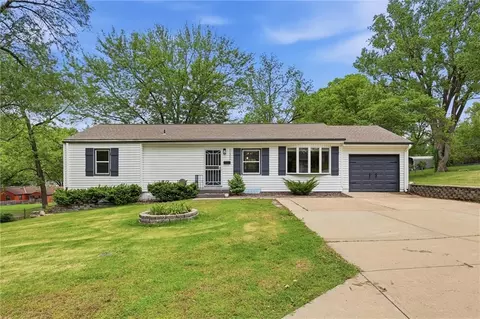 11306 E 49th St, Kansas City, MO 64133