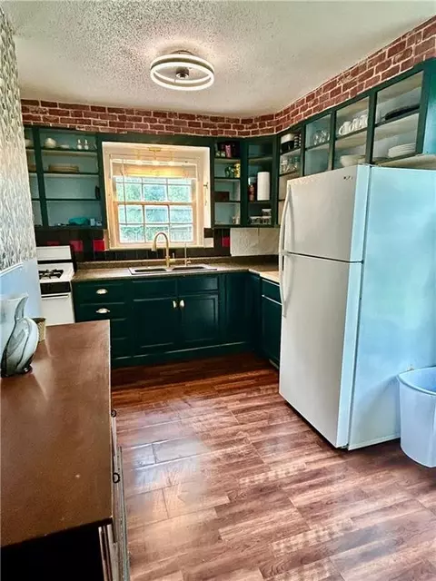Kitchen - 314 E Vernon St, Nevada, MO 64772 photo 1 of 5