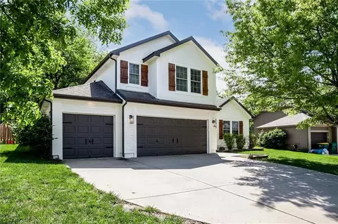 503 S 137th Pl, Bonner Springs, KS 66012