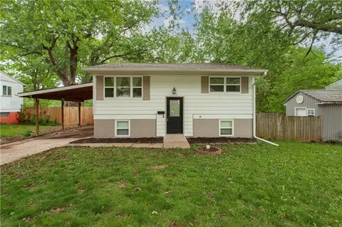 1413 N Geronimo Dr, Independence, MO 64058