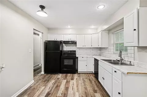 Kitchen - 5324 Hunter St, Raytown, MO 64133 photo 2 of 3