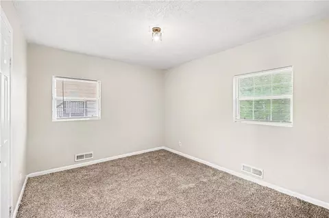 Bedroom - 5324 Hunter St, Raytown, MO 64133 photo 3 of 4