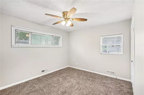 Bedroom - 5324 Hunter St, Raytown, MO 64133 photo 4 of 4