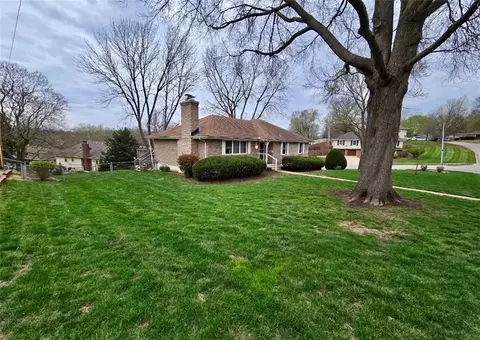 15501 E 44th Ter, Independence, MO 64055