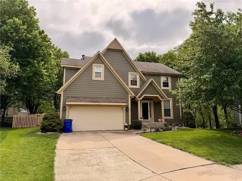 13975 W 143 Ct, Olathe, KS 66062
