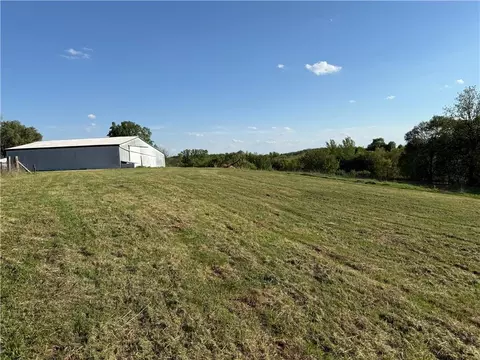 10585 SE 32nd Rd, Saint Joseph, MO 64507