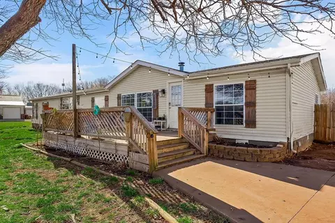 32809 NE Norton Rd, Garnett, KS 66032