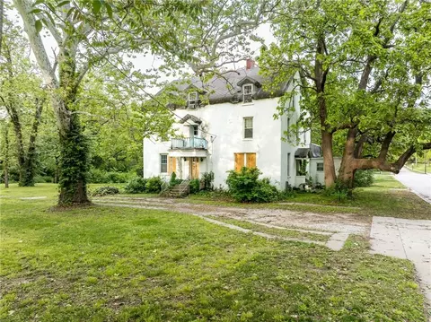 414 E Cedar St, Olathe, KS 66061