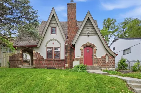 6656 Paseo Blvd, Kansas City, MO 64132