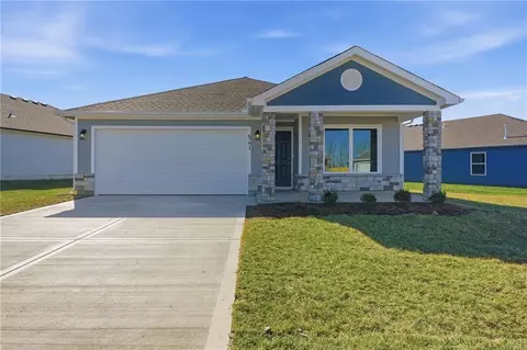 628 W Bluebird St, Gardner, KS 66030