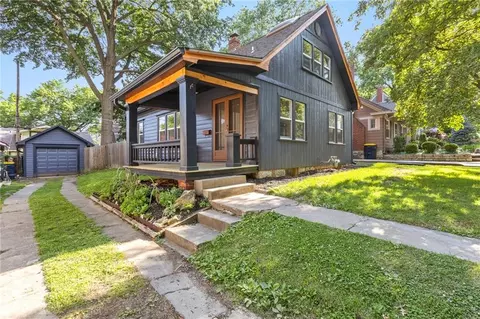17 E 65th Ter, Kansas City, MO 64113