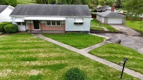 2802 Blackwell Rd, Saint Joseph, MO 64506