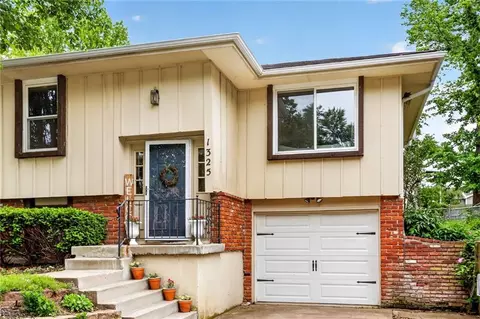 1325 E 123rd St, Olathe, KS 66061