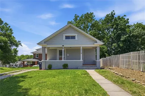 4240 Highland Ave, Kansas City, MO 64110