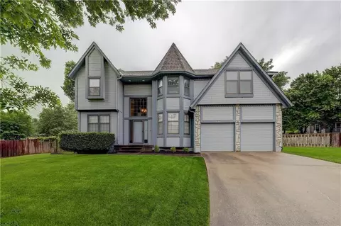 13842 W 110th St, Lenexa, KS 66215
