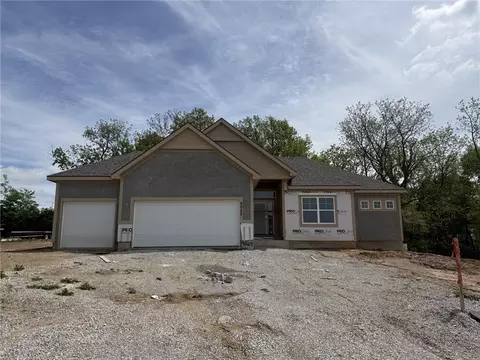 9023 N Colorado Ave, Kansas City, MO 64156