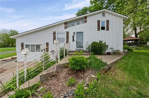 2509 S 53rd St, Kansas City, KS 66106