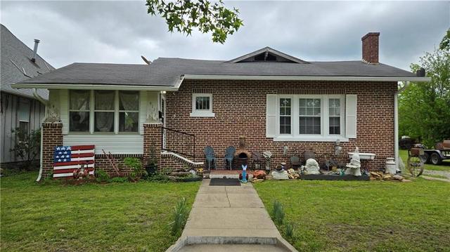 411 W 2nd St, Coffeyville, KS 67337