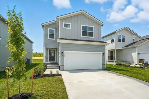 4805 SW 6 Ter, Blue Springs, MO 64014