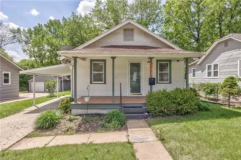 211 E 80th Ter, Kansas City, MO 64114