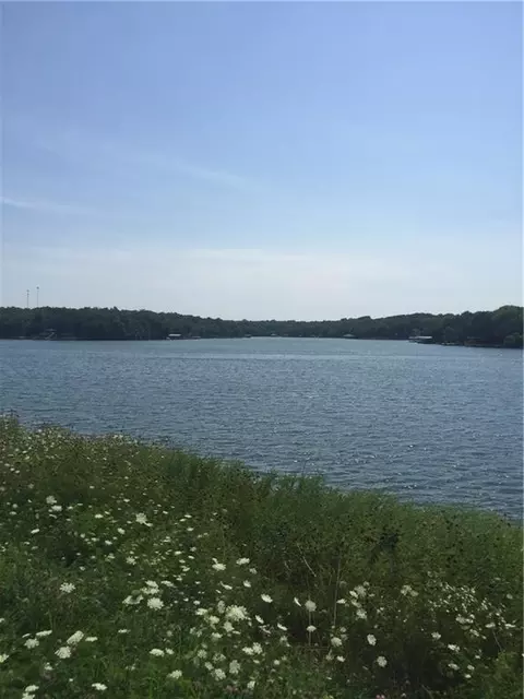 9 Fishing Lake Dr, Mound City, KS 66056