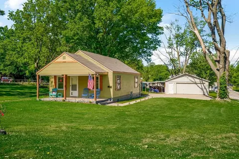 1540 N Noland Rd, Independence, MO 64050