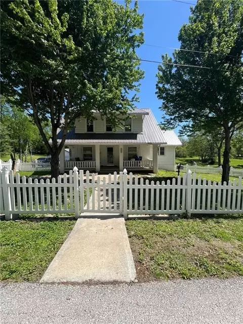 1525 S 80th St, Kansas City, KS 66111