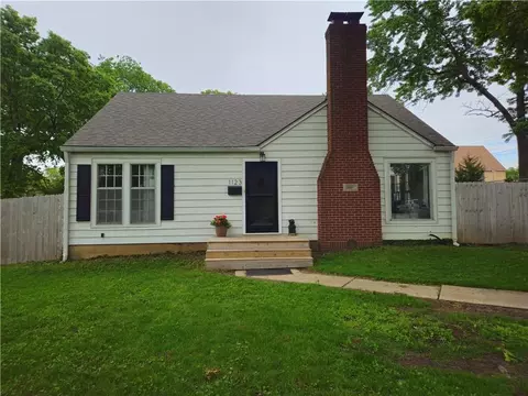 1123 S Liberty St, Independence, MO 64050