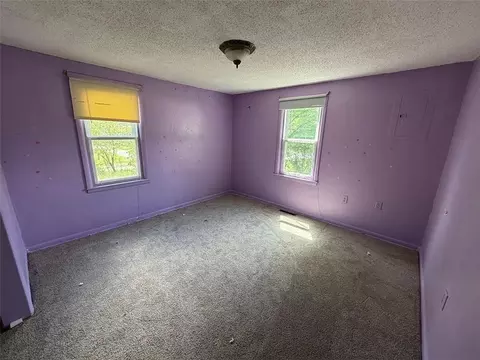 Bedroom - 232 S County Line Rd, Windsor, MO 65360 photo 2 of 5
