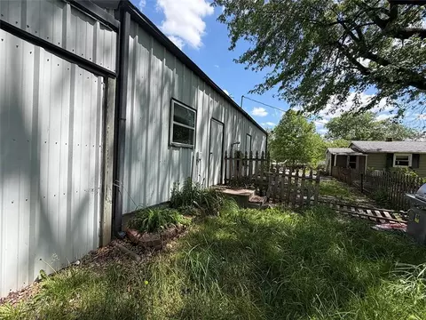 Exterior - 232 S County Line Rd, Windsor, MO 65360 photo 13 of 14
